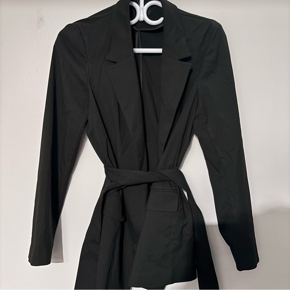 H&M Black Belted Blazer Business Casual Everyday Minimalist Capsule Wardrobe